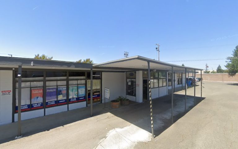 59033 261836451244 768x480